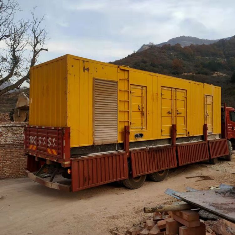 东西湖200kW 发电机组在带电阻性负载时，输出功率会受到哪些因素的影响？